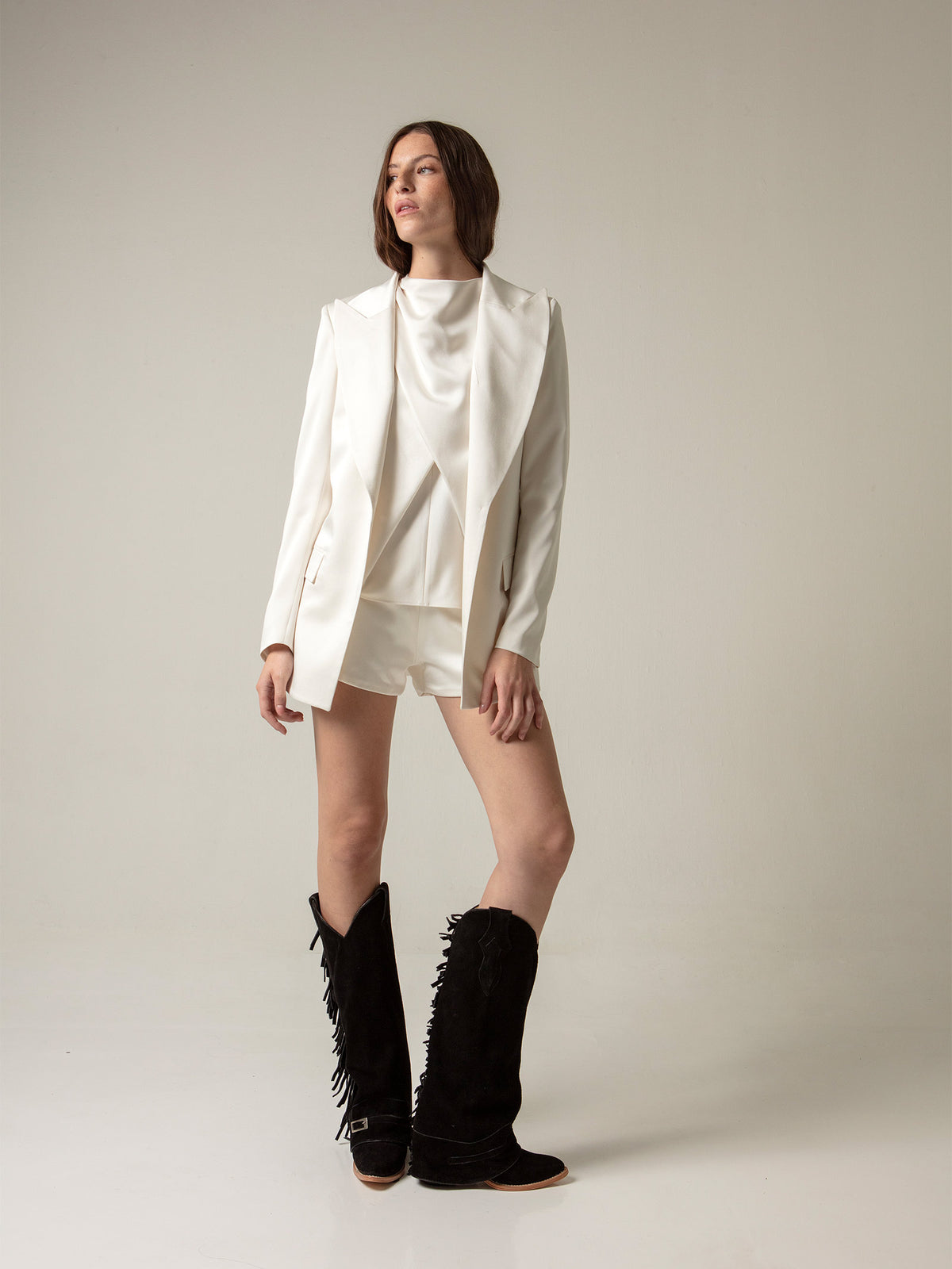 ELLIE BLAZER